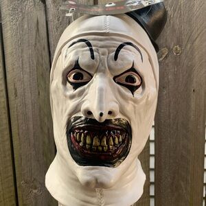 Terrifier Halloween Mask art of the clown with tags new